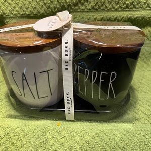 Rae Dunn salt and pepper shakers